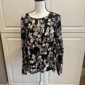 Cupcake and Cashmere Floral Top